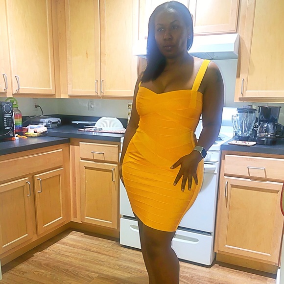 Meet your Posher, Neva - Picture 2 of 4